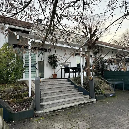 Alte Bank In Apartament Gocklingen