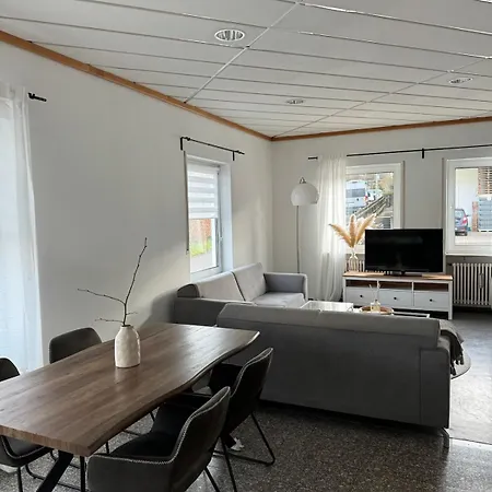 Alte Bank In Apartament