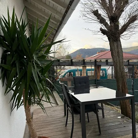 Alte Bank In Apartament Gocklingen